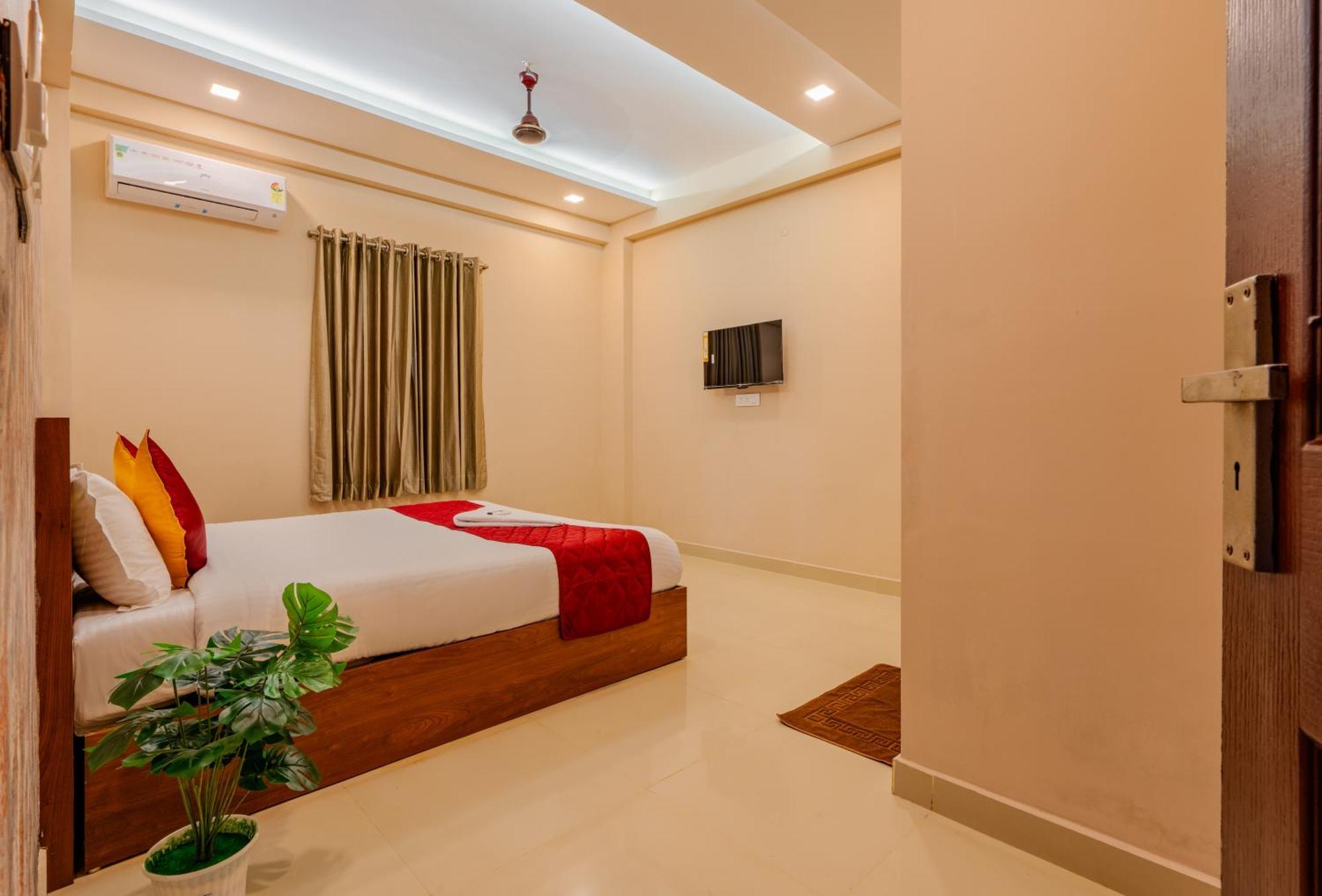 Hotel Yaad Residency Kochi Zewnętrze zdjęcie