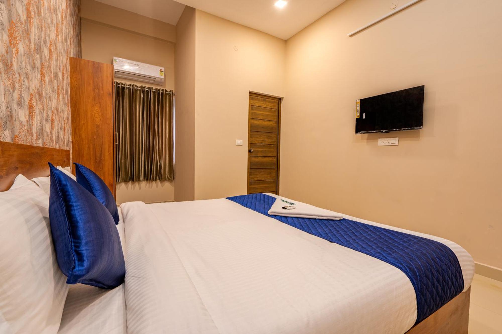 Hotel Yaad Residency Kochi Zewnętrze zdjęcie