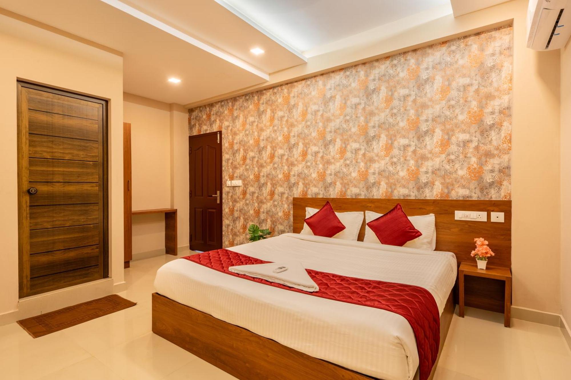 Hotel Yaad Residency Kochi Zewnętrze zdjęcie