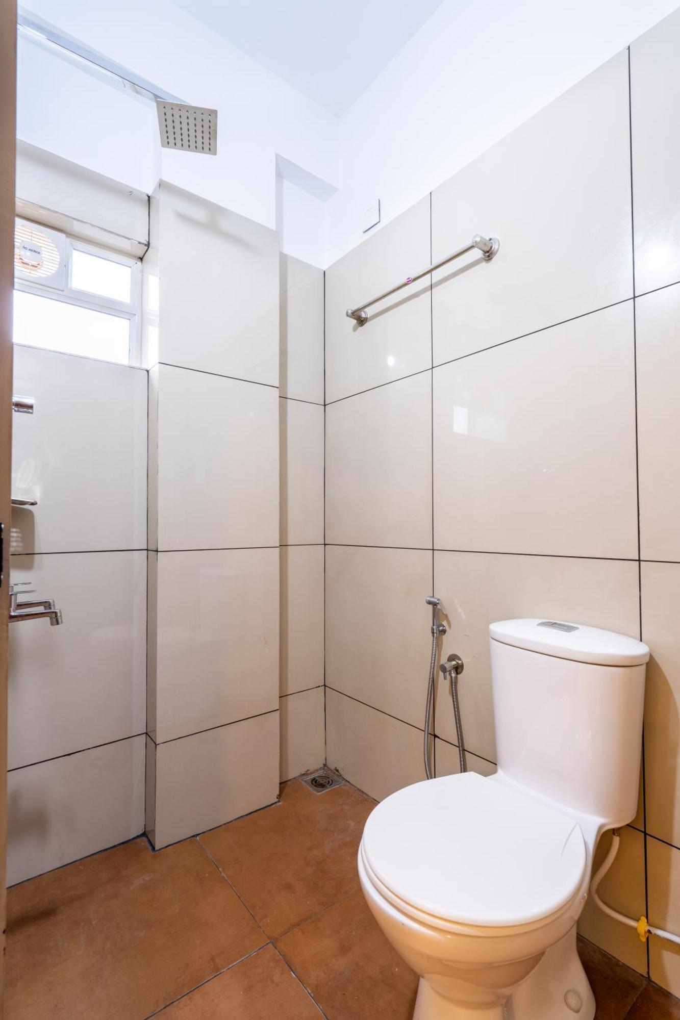 Hotel Yaad Residency Kochi Zewnętrze zdjęcie
