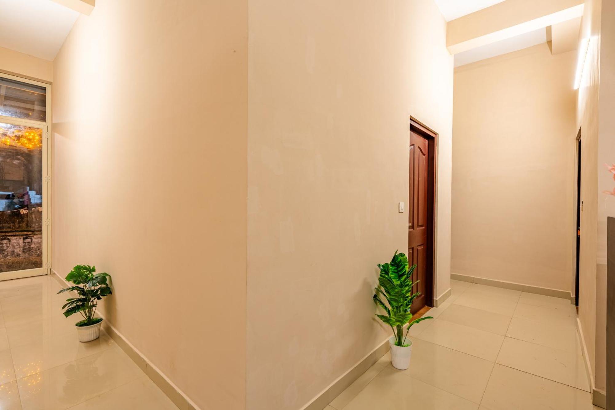 Hotel Yaad Residency Kochi Zewnętrze zdjęcie