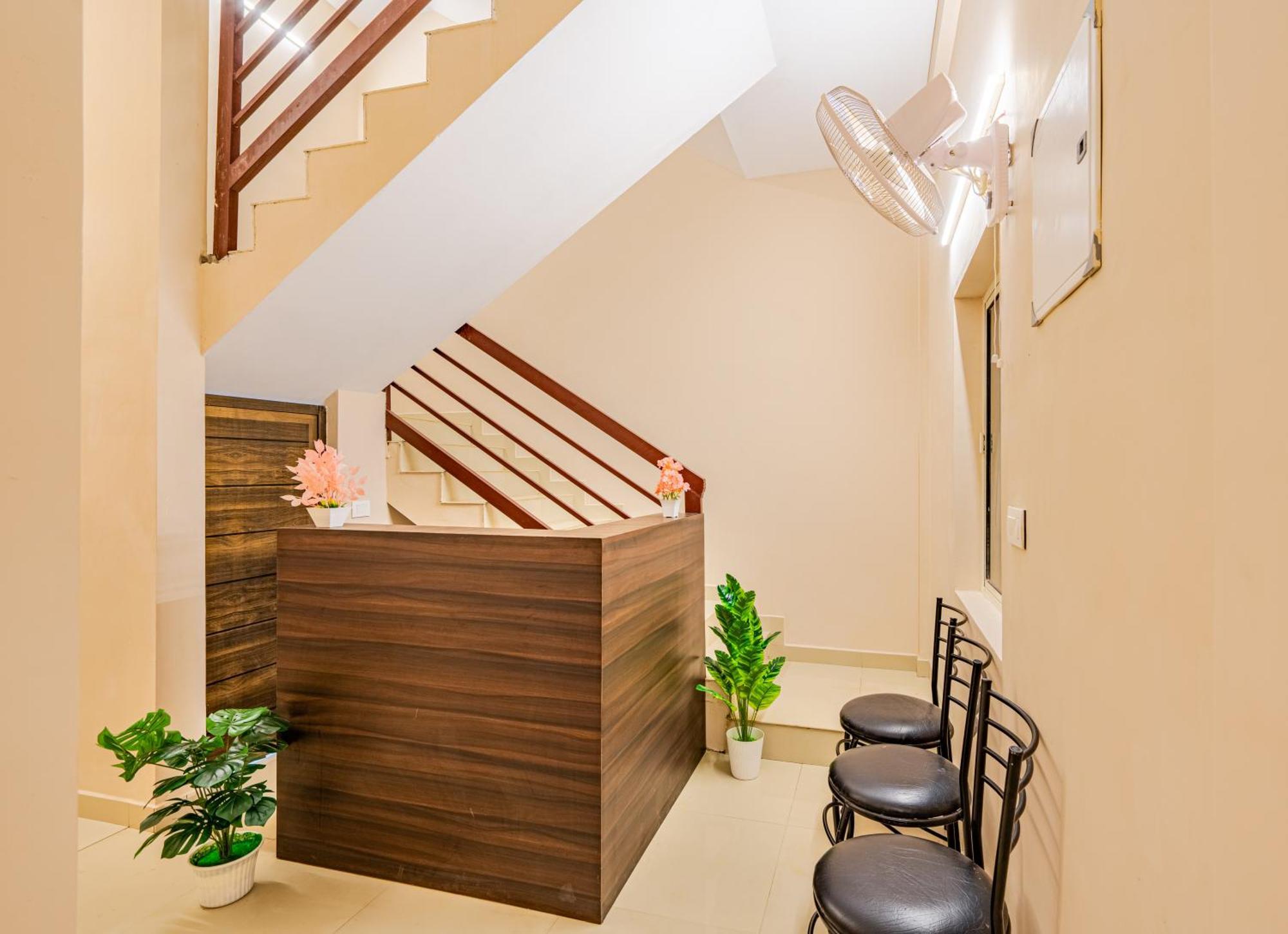 Hotel Yaad Residency Kochi Zewnętrze zdjęcie